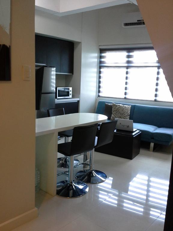 Eton Parkview Apartment Makati City Luaran gambar