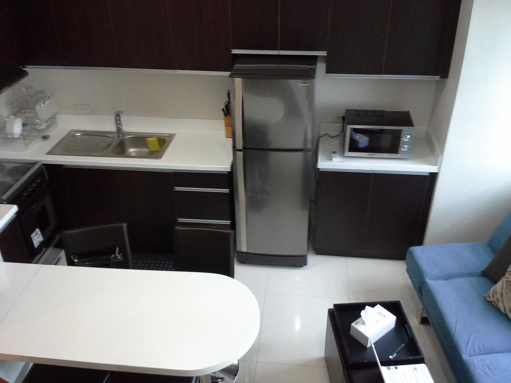 Eton Parkview Apartment Makati City Luaran gambar
