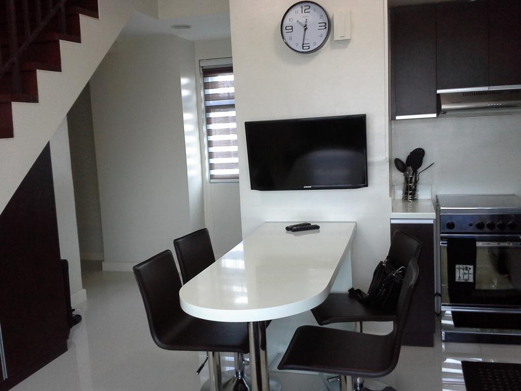 Eton Parkview Apartment Makati City Luaran gambar