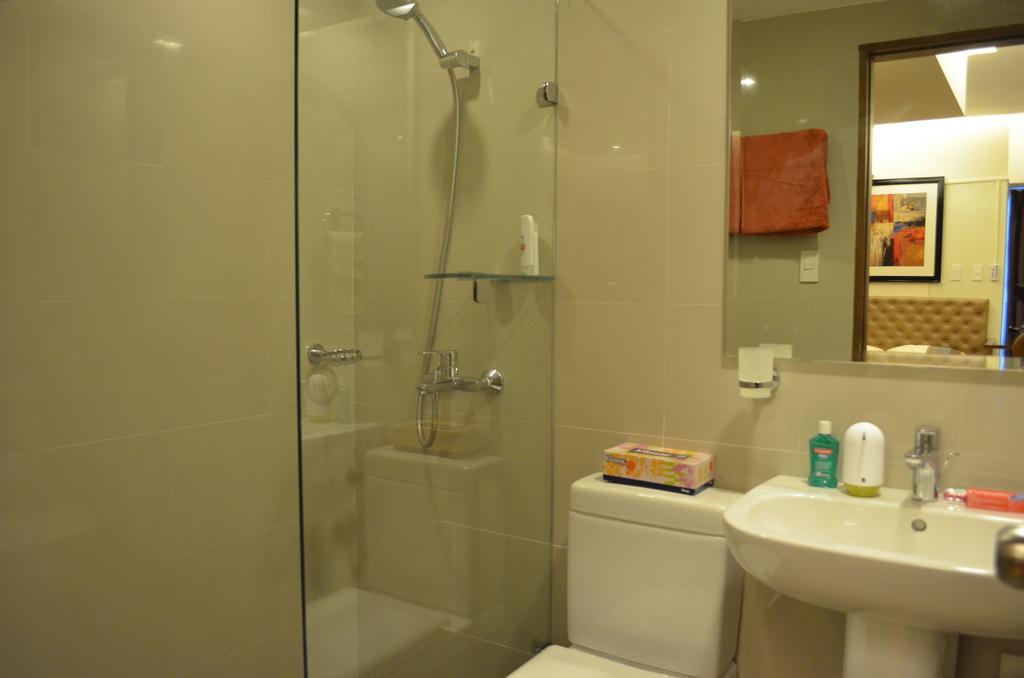 Eton Parkview Apartment Makati City Luaran gambar